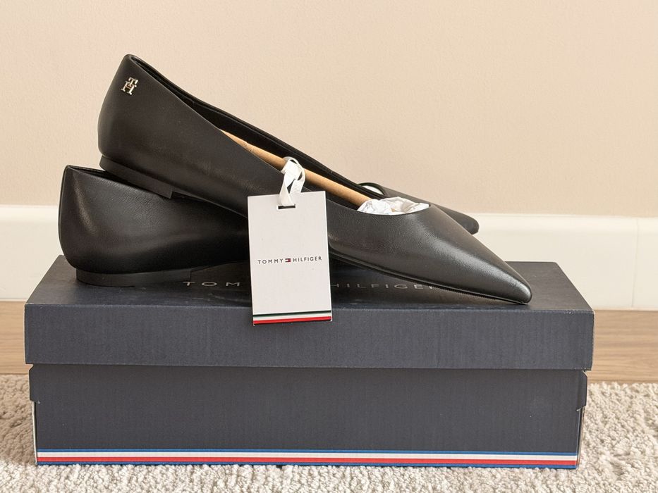 Balerini Tommy Hilfiger , Noi cu eticheta 39