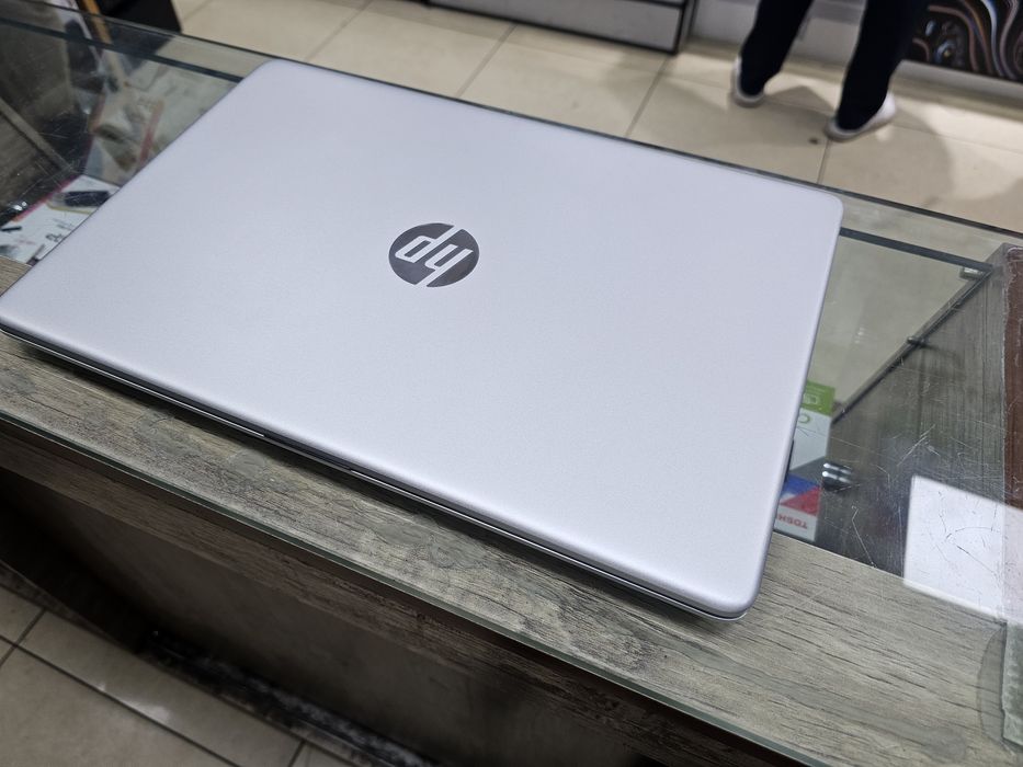 HP 15s-fqoo7nia  для дома и оффиса!