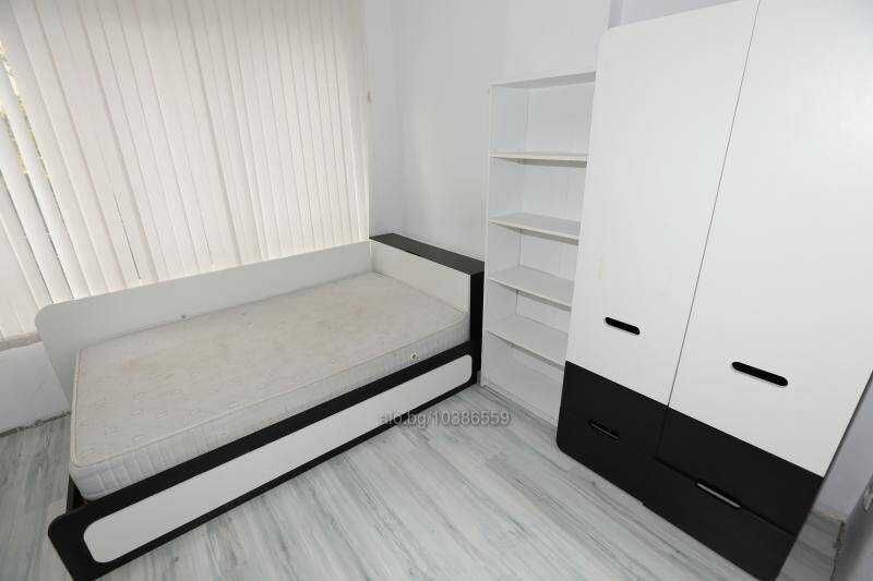 Дава се под наем Тристаен апартамент в Бургас, Лазур - 88 кв.м за 688.5 € - Снимка #2