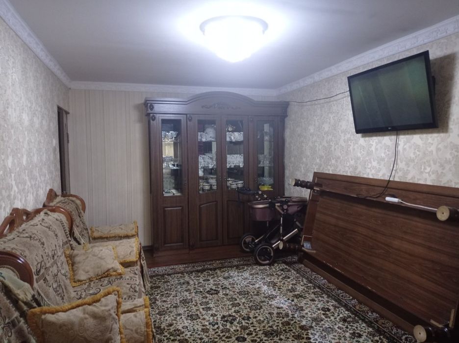 Продаем свою 4х комнатную квартиру..