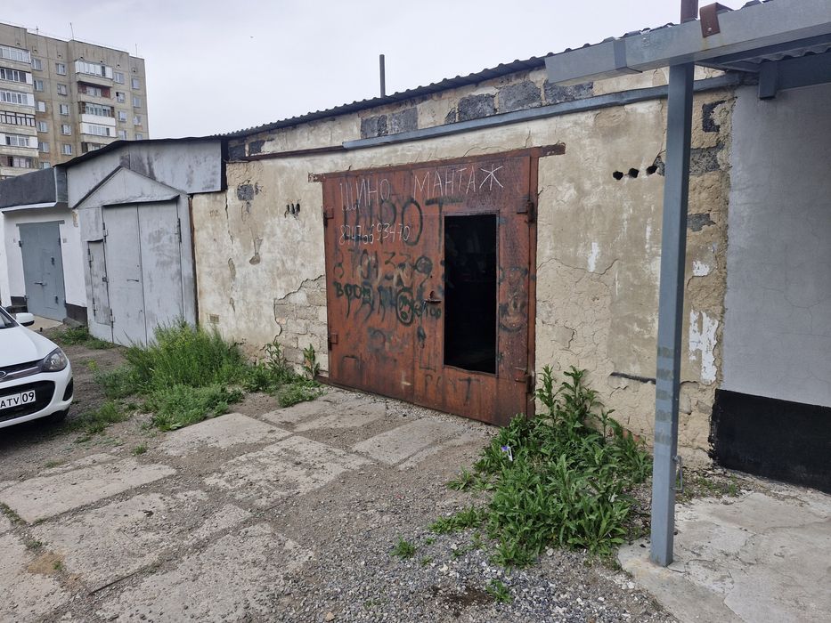 Продам гараж на Голубых прудах