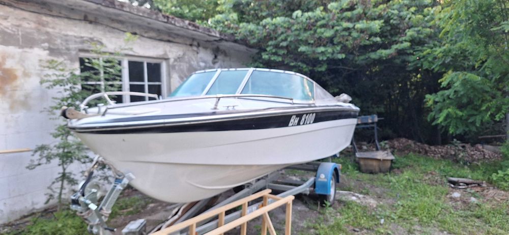 Лодка Almarine Antwerp , Yamaha 50, колесар