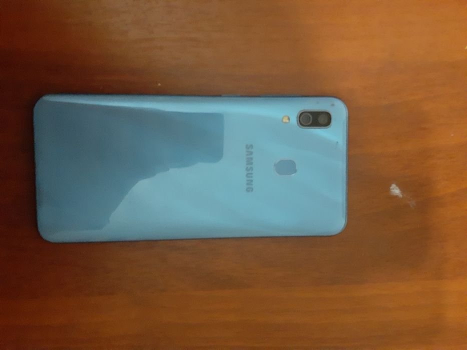 Samsung Galaxy A30