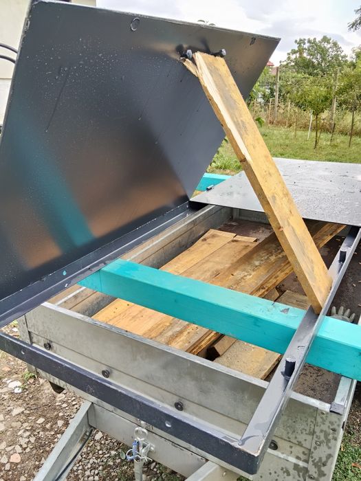 Capac metalic pentru beci gratis transportull