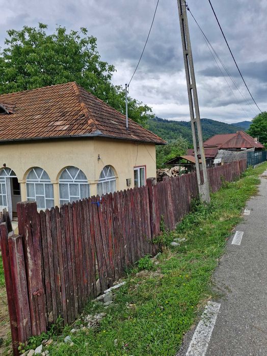 Casa de vânzare