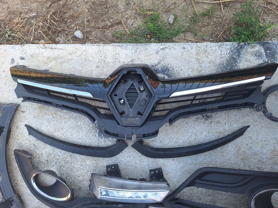 Piese bara fata megane 3 facelift 2014 2015 grila centrala bara fata grila proiector drl led proiectoare suport bara Renault Megane 3