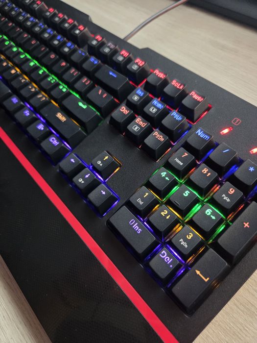 tastatura gaming redragon rgb