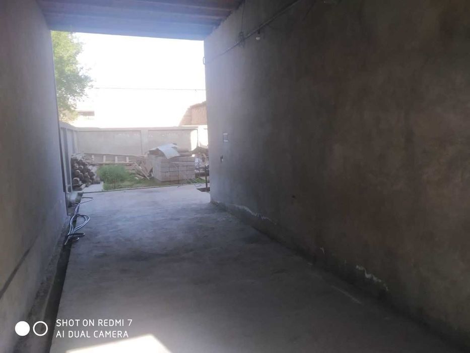 Зангиота туманида шинам ҳовли сотилади!