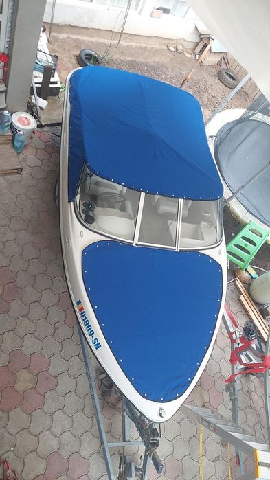 Barca Glastron MX 175 cu peridoc