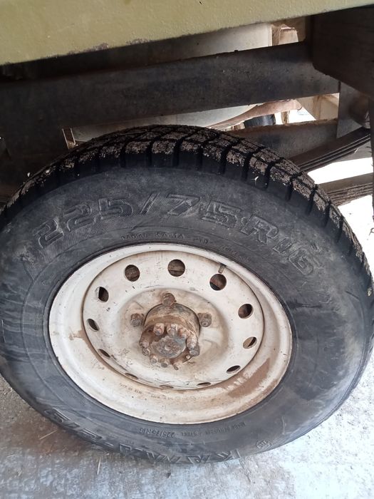 Автомобильный шины