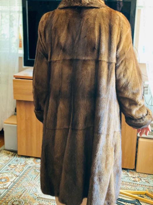 Продам шубу норковую
