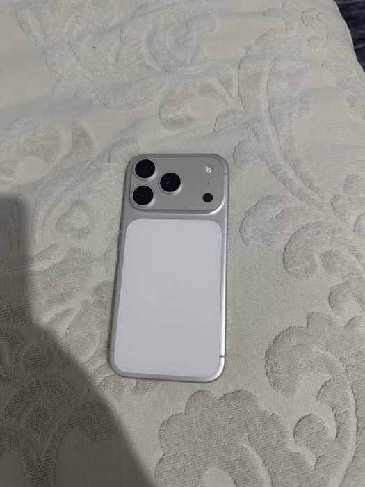 Продам iphone 17 pro