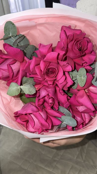 французкие розы ярко розовые, букет