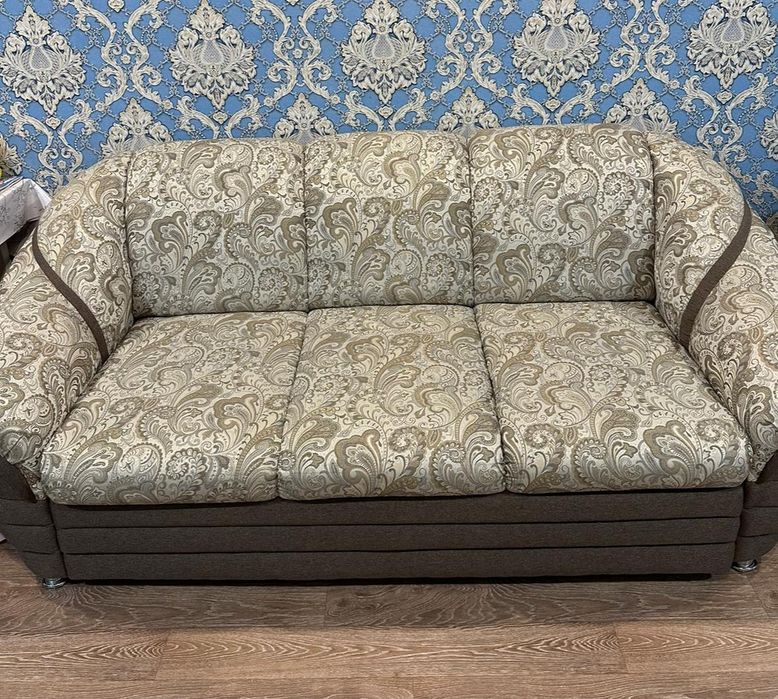 Продам диван в отличном состоянии