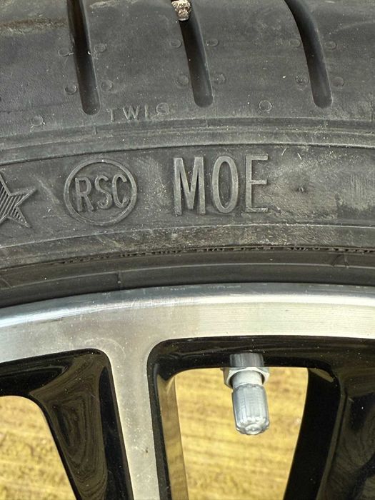 Комплект гуми с джанти - Mercedes CLS 400 D