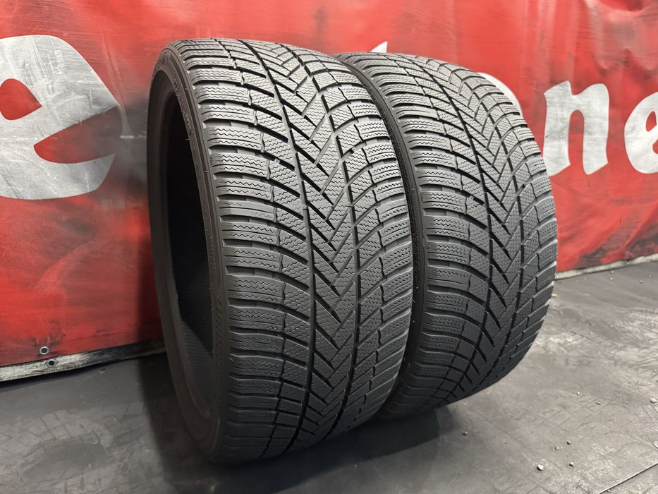 245 35 20, Зимни гуми, Bridgestone BlizzakLM005, 2 броя