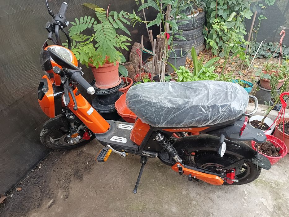 Moped electrica.