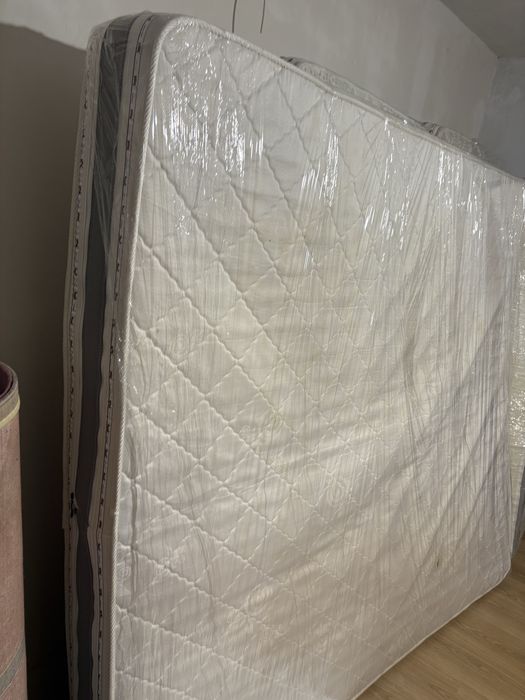 1 двоен и два единични матрака. Топап матрак.