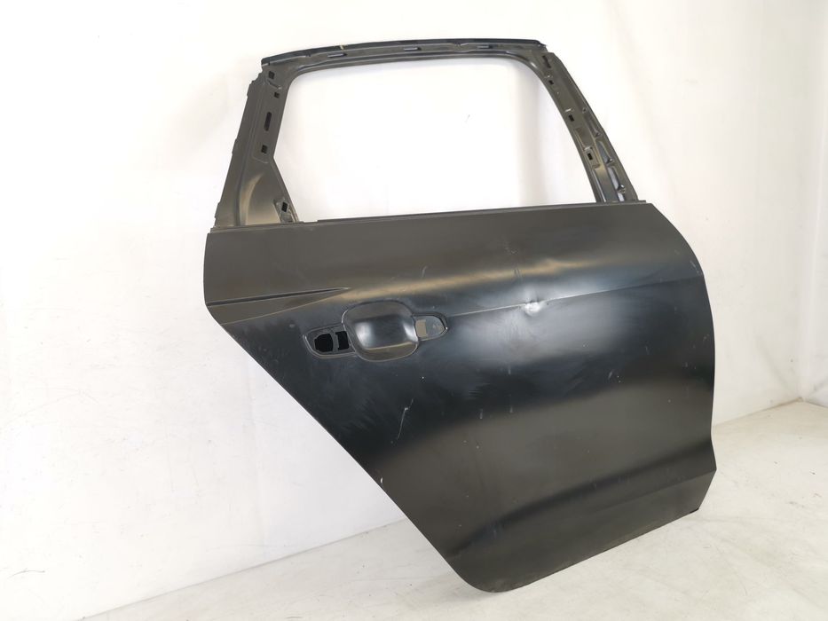 Ауди А4 / Audi A4 Оригинална задна дясна врата в добро състояние