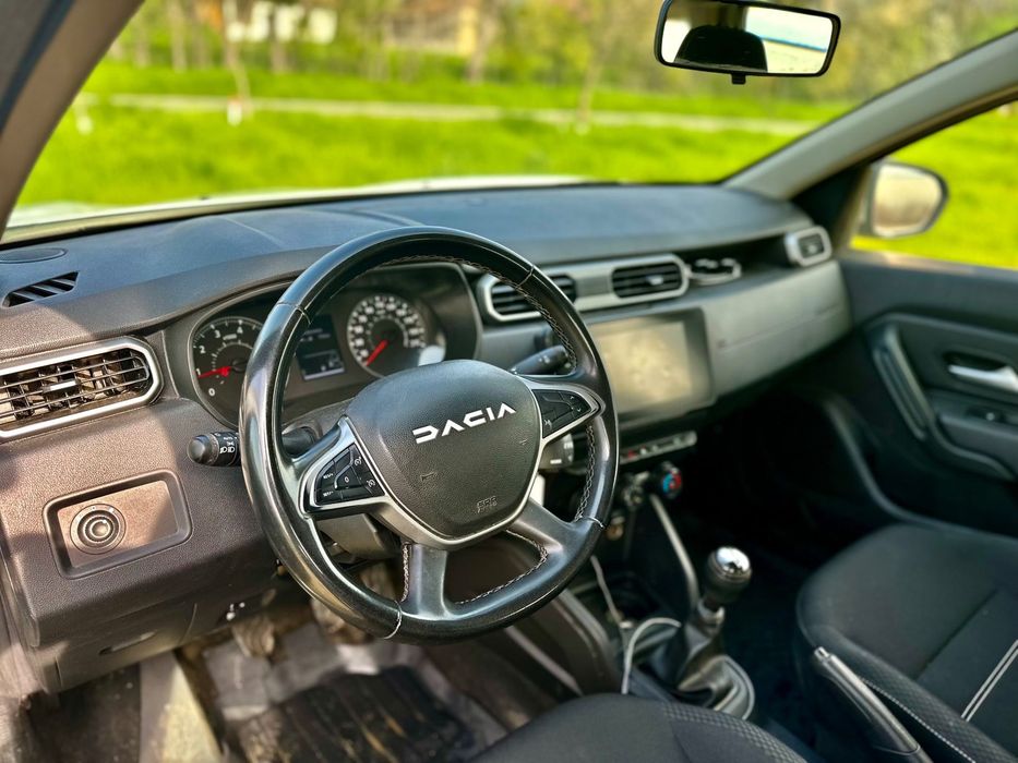 Dacia Duster 4x4 an fabricatie 2023 facelift