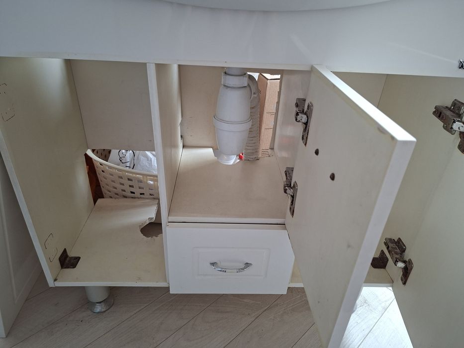 Комплект мебели в ванную