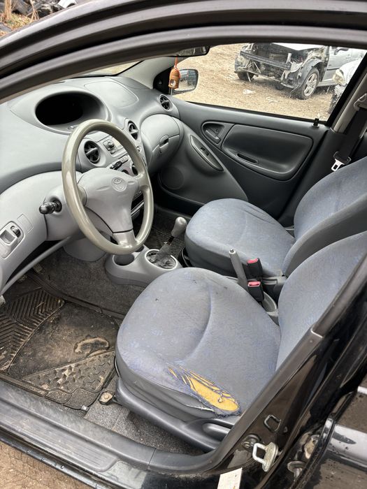 Тойота Ярис 1.4 дизел за части.