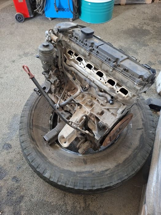 Двигател бмв м54б30