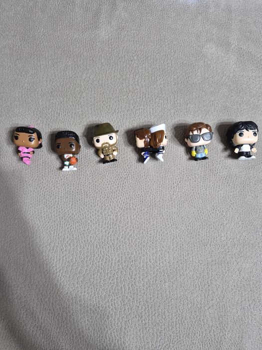 Pachet figurine kinder joy stranger things