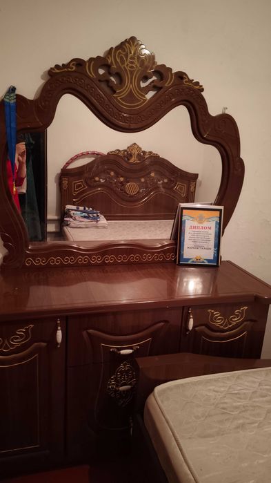 Спальный гарнитур