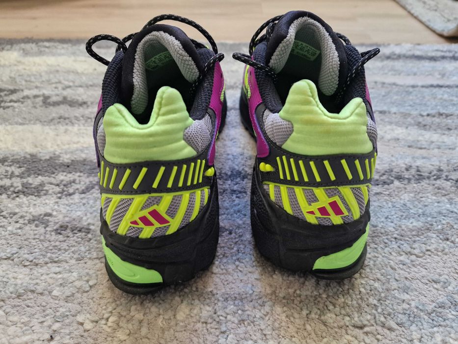 Нови маратонки Адидас