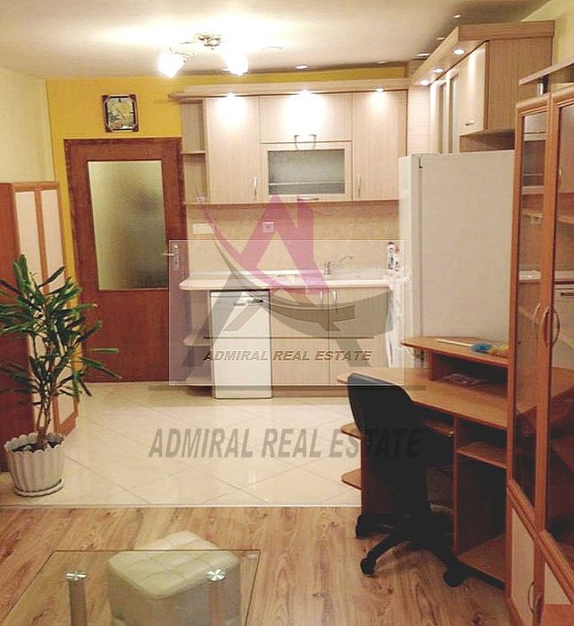 Дава се под наем Двустаен апартамент в Варна, Цветен квартал - 66 кв.м за 425 € - Снимка #1