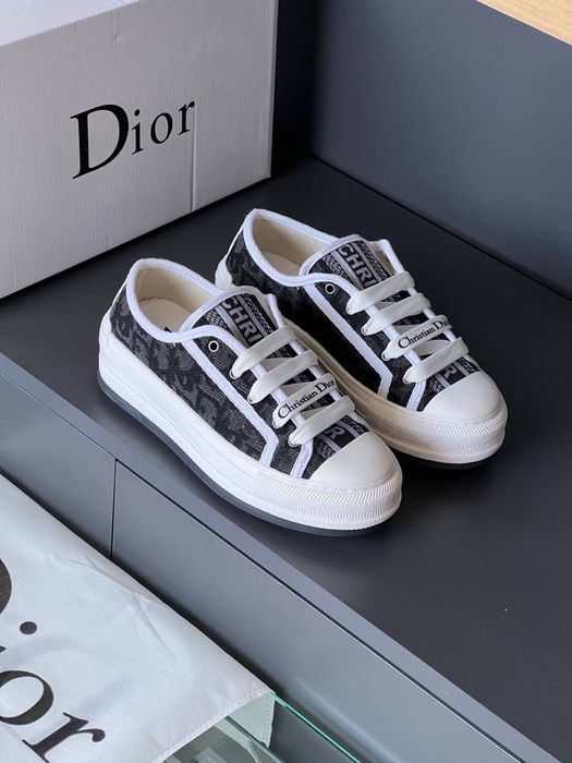 Tenesi Dior noi!