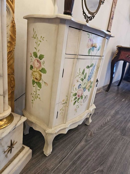 Comodă vintage pictată manual