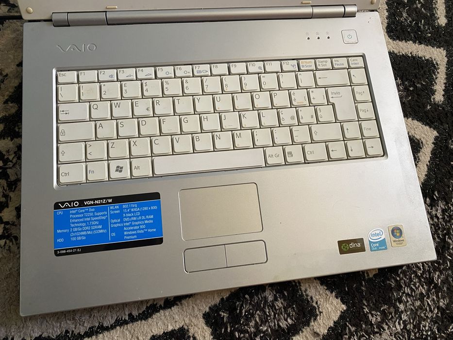 Laptop sony vaio 15,4inch ieftin