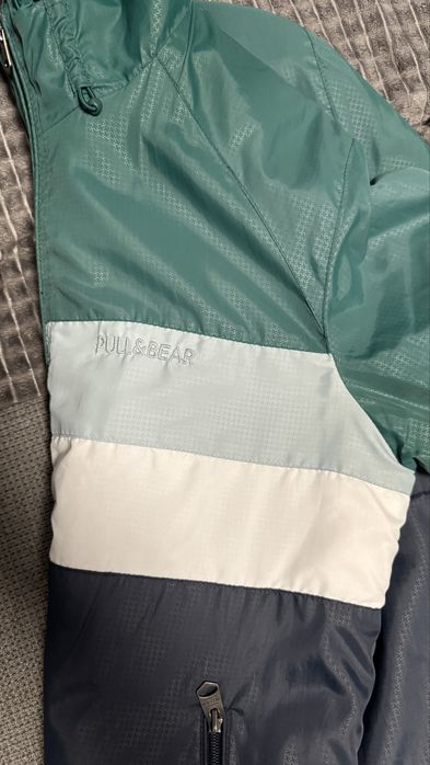 Geacă de vânt Pull & Bear mărime L