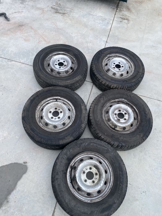 Гуми с джанти за ивеко 5х118 15 цола