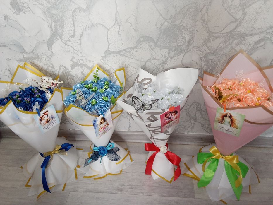 Букеты из атласных лент