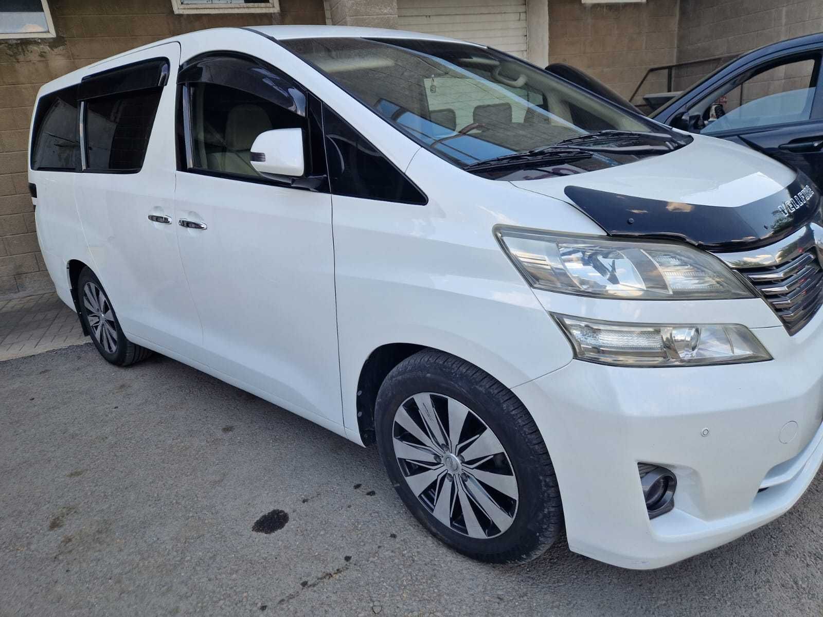 Toyota Vellfire 2008