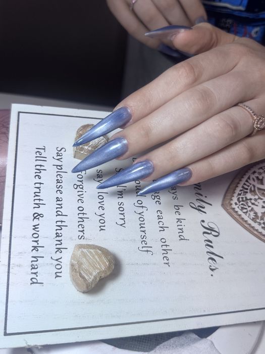 Manichiura clasica, cu gel sau oja semi