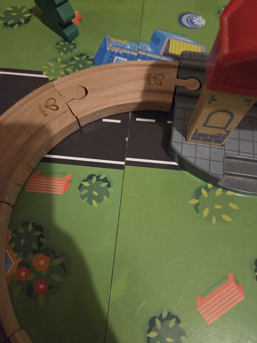 Игрален комплект Hape, влак, железница