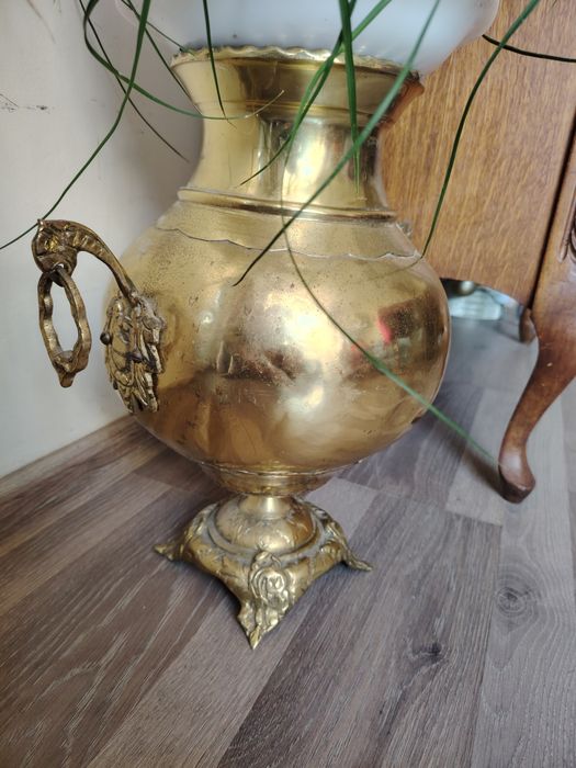 Стар позлатен съд