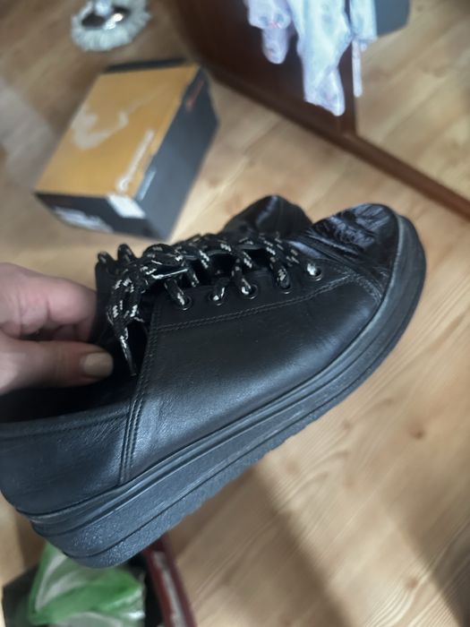 Туфли для деочек и на мальчика