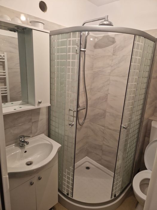 Garsonieră de închiriat – 800 lei/lună