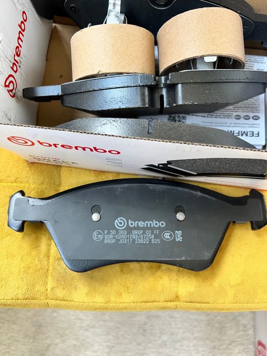 Vând plăcuțe frâna Mercedes GL