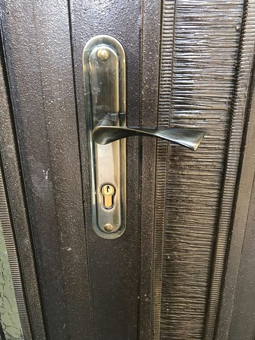 Вскрытие замков и установка замков КРУГЛОСУТОЧНО 24/7