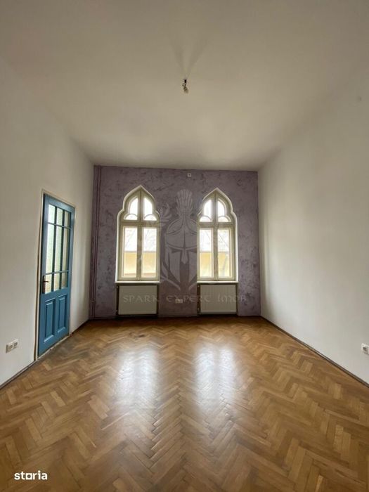 Spațiu Comercial // Birouri, 4 camere, ultracentral, Ploiesti