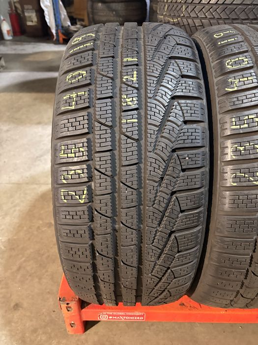 Anvelope iarna 235/40/19 Pirelli Winter Sottozero 2 235 40 19 R 19
