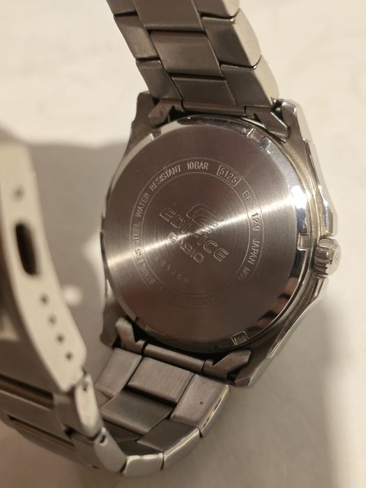 Vand ceas bărbătesc, astept si oferte,  astept si oferte