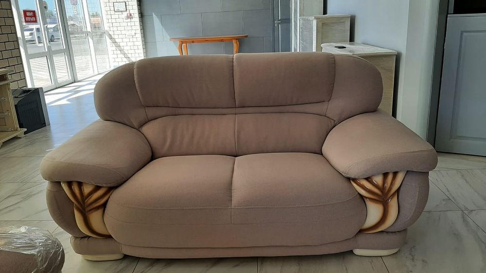 Продам комплект диван с креслами