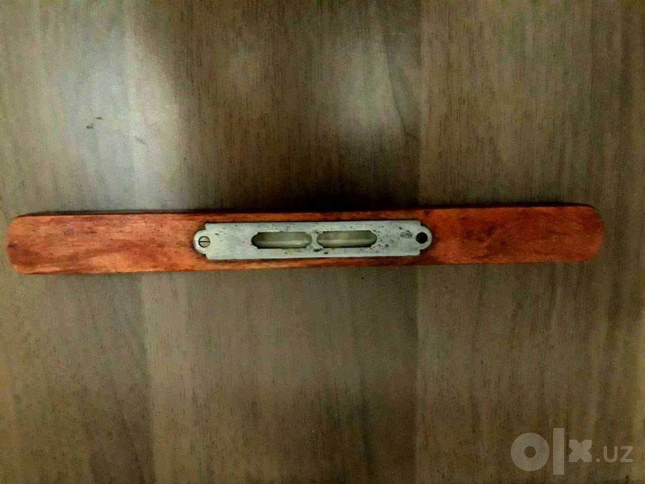 Столярный нивелир (строительный уровень)